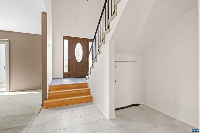 307 LAKE FOREST LN, Charlottesville, VA 22901