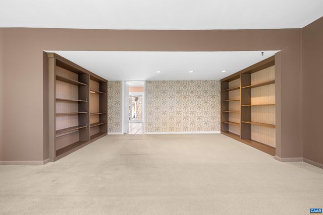 307 LAKE FOREST LN, Charlottesville, VA 22901