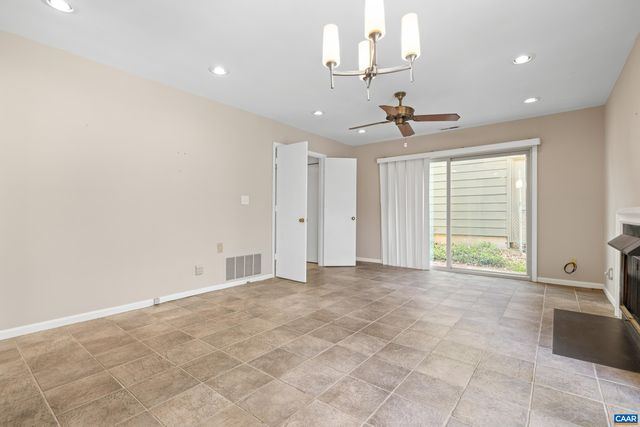 307 LAKE FOREST LN, Charlottesville, VA 22901