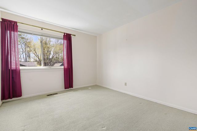 307 LAKE FOREST LN, Charlottesville, VA 22901