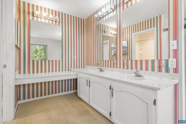 307 LAKE FOREST LN, Charlottesville, VA 22901