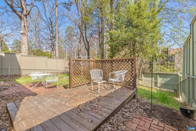 307 LAKE FOREST LN, Charlottesville, VA 22901