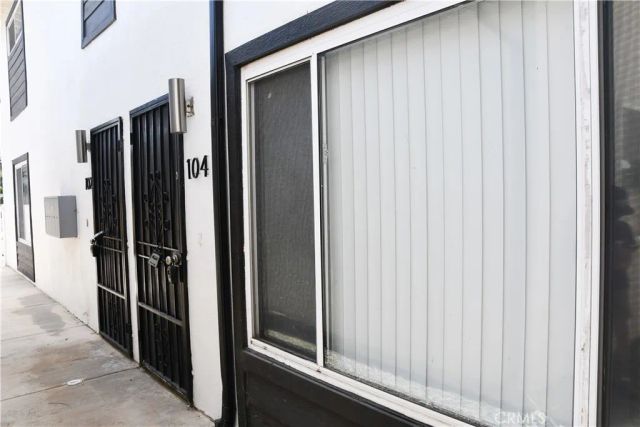 994 Valencia 104, Costa Mesa, CA 92626