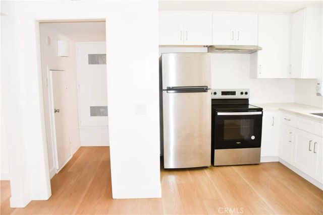 994 Valencia 104, Costa Mesa, CA 92626