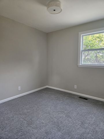 258 Indian Lake Rd, Hendersonville, TN 37075