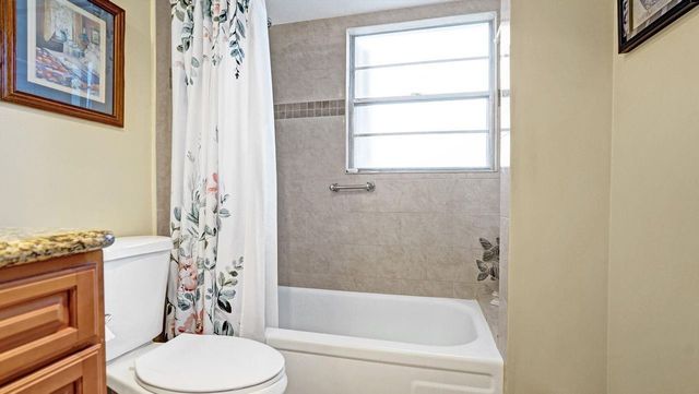 1036 Guildford B 1036, Boca Raton, FL 33434