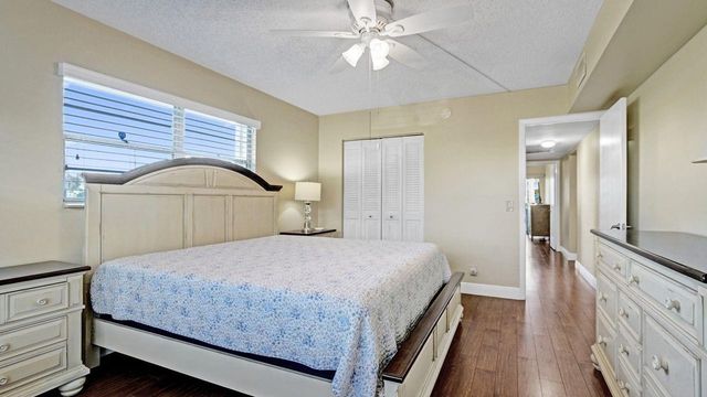 1036 Guildford B 1036, Boca Raton, FL 33434