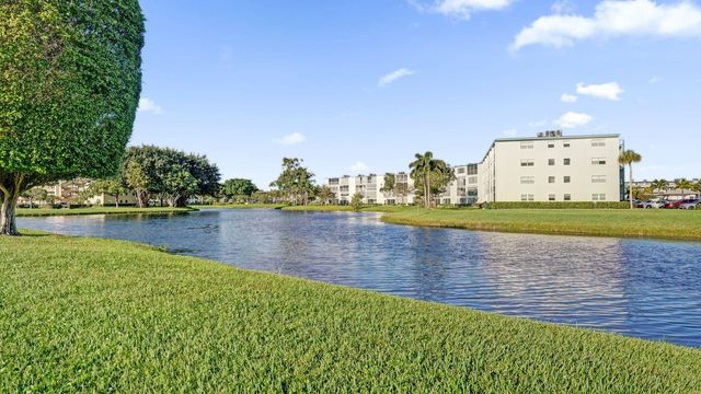 1036 Guildford B 1036, Boca Raton, FL 33434