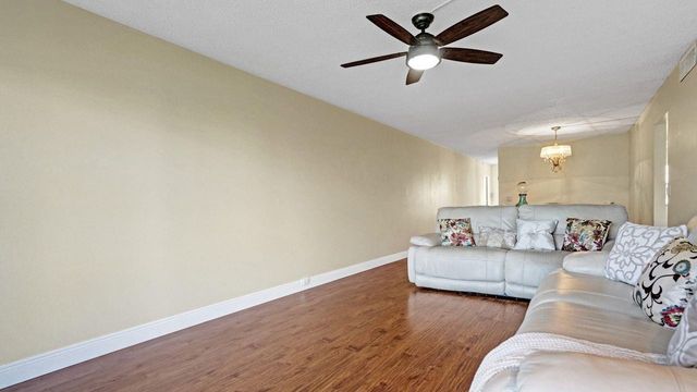 1036 Guildford B 1036, Boca Raton, FL 33434