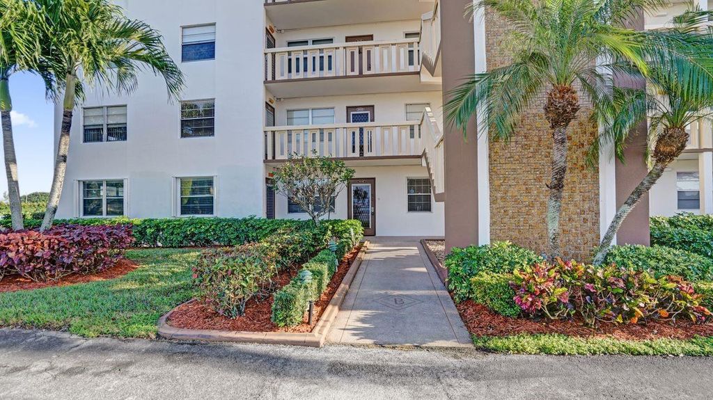 1036 Guildford B 1036, Boca Raton, FL 33434