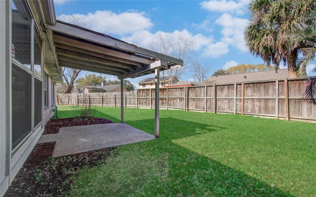 2702 Fir Crest Court, Stafford, TX 77477