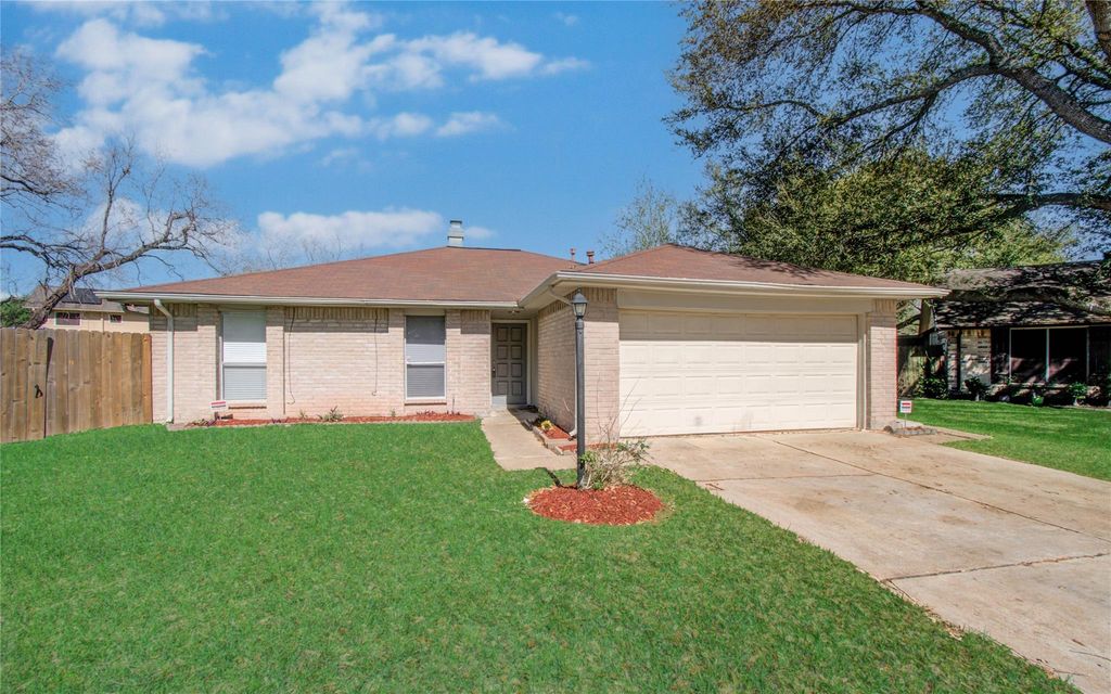 2702 Fir Crest Court, Stafford, TX 77477