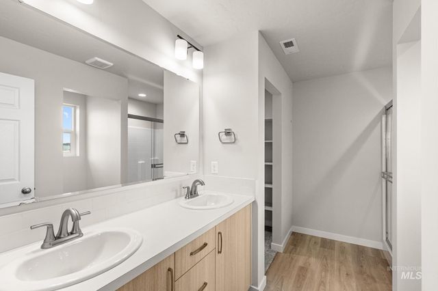 431 Aplomado Ct, Middleton, ID 83644