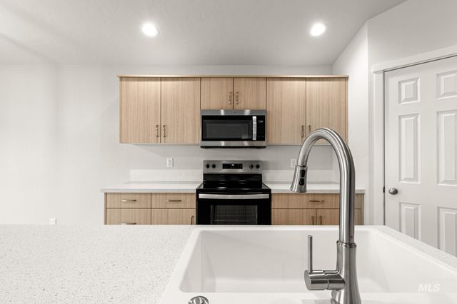 431 Aplomado Ct, Middleton, ID 83644