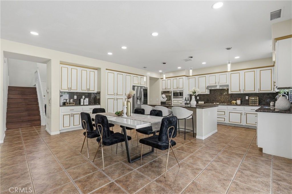 Image 12 of property listing at 7391 Saintsbury, Rancho Cucamonga, CA 91739