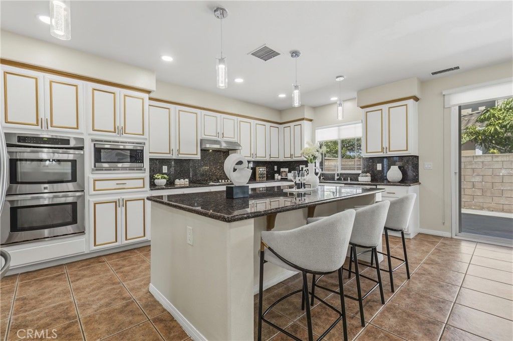 Image 15 of property listing at 7391 Saintsbury, Rancho Cucamonga, CA 91739
