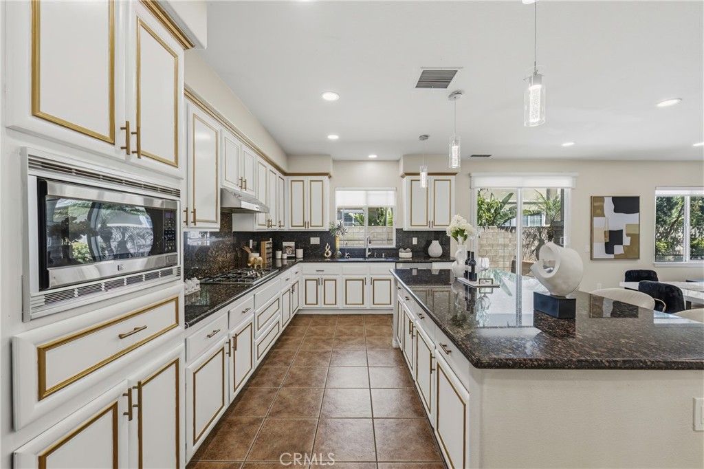 Image 16 of property listing at 7391 Saintsbury, Rancho Cucamonga, CA 91739