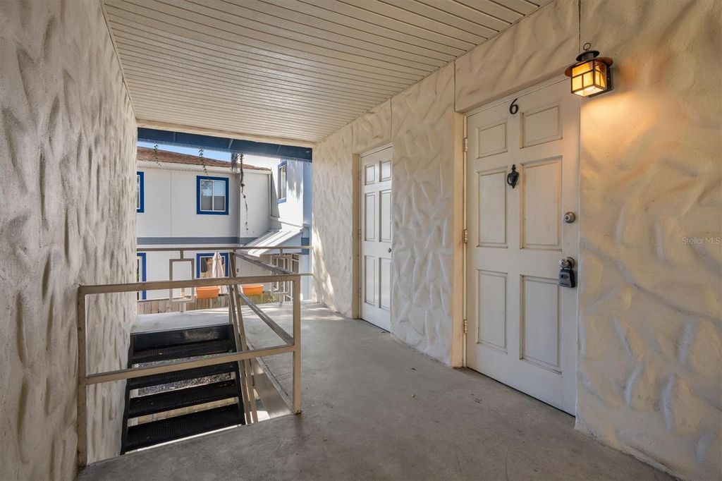 Image 6 of property listing at 225 E NEW HAMPSHIRE STREET 6, Orlando, FL 32804