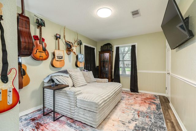 112 Blossom Street, Lake Jackson, TX 77566