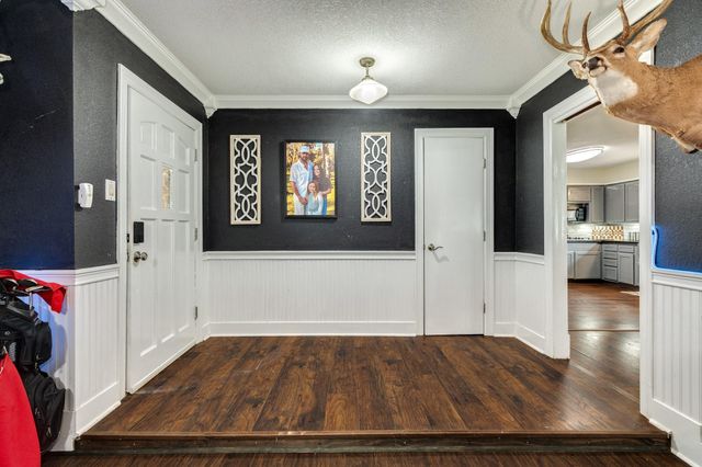 112 Blossom Street, Lake Jackson, TX 77566