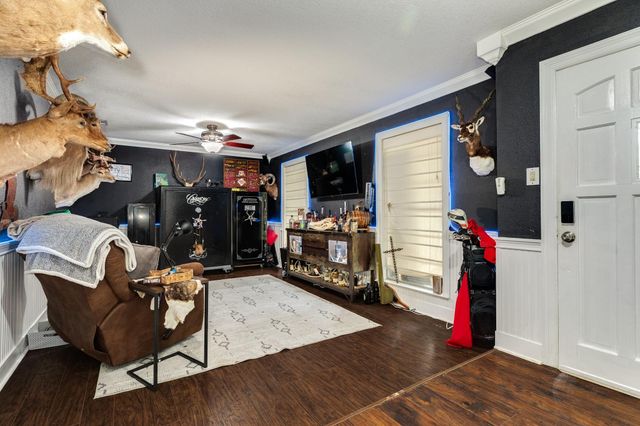 112 Blossom Street, Lake Jackson, TX 77566