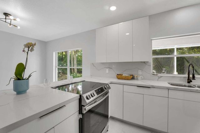 3740 Wilderness Way, Coral Springs, FL 33065