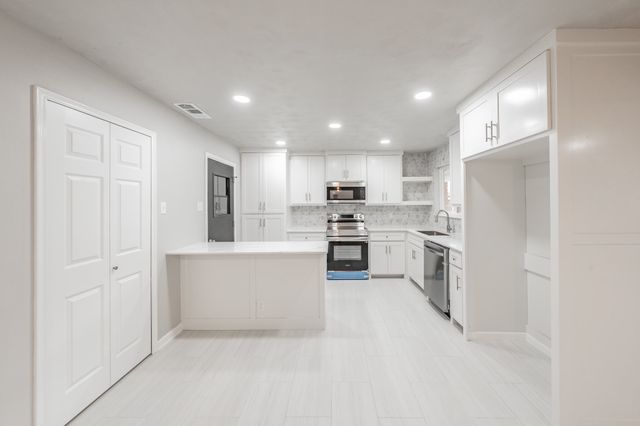 4518 Live Oak Drive, Mesquite, TX 75150