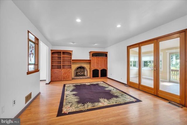 50 WAYSIDE ROAD, Berlin, NJ 08009