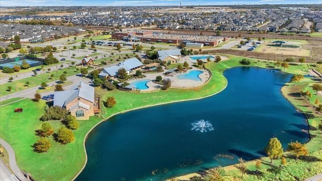 4135 Starlight Creek Drive, Celina, TX 75009