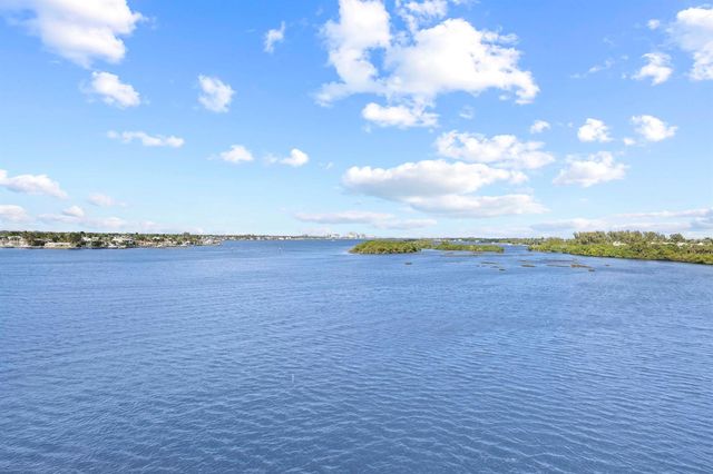 2155 Ibis Isle Road Ph 3, Palm Beach, FL 33480