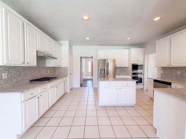 2854 Everett Drive, Friendswood, TX 77546