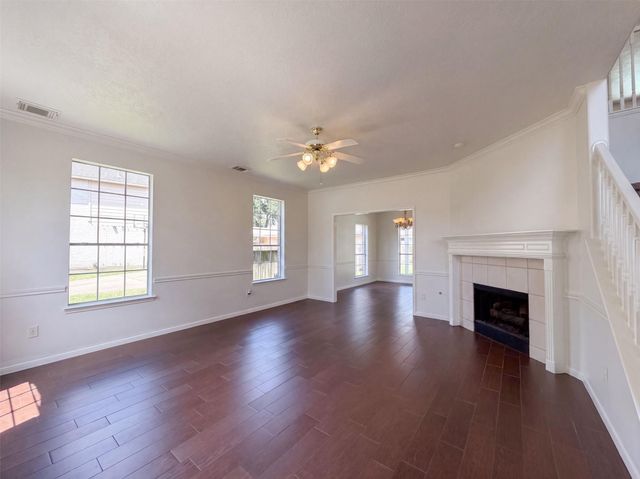 2854 Everett Drive, Friendswood, TX 77546