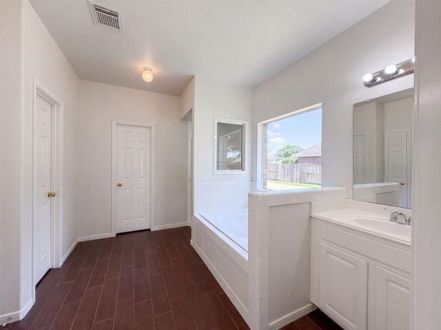2854 Everett Drive, Friendswood, TX 77546