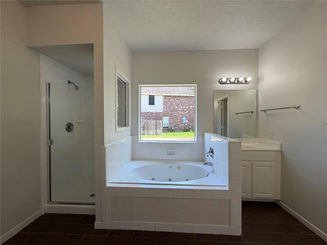 2854 Everett Drive, Friendswood, TX 77546