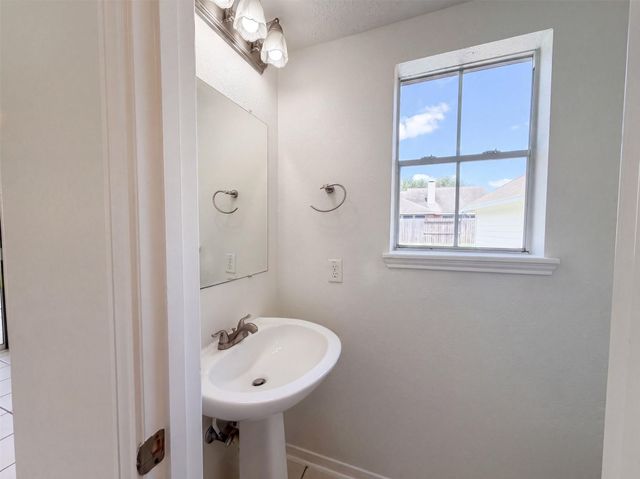 2854 Everett Drive, Friendswood, TX 77546