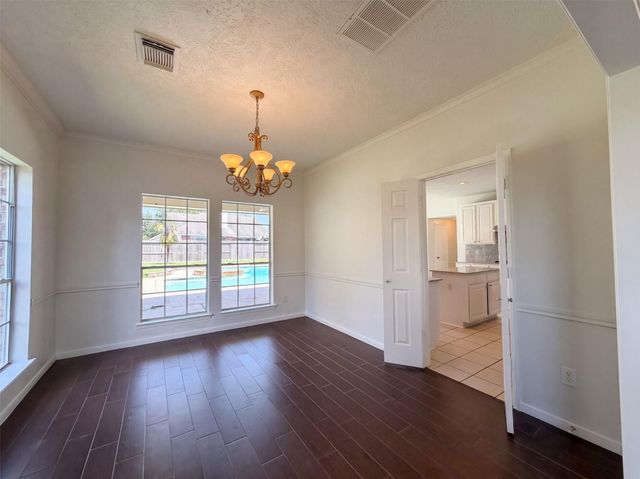 2854 Everett Drive, Friendswood, TX 77546