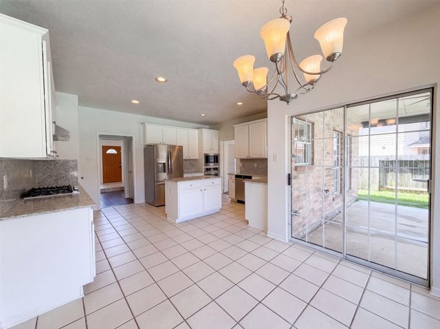 2854 Everett Drive, Friendswood, TX 77546