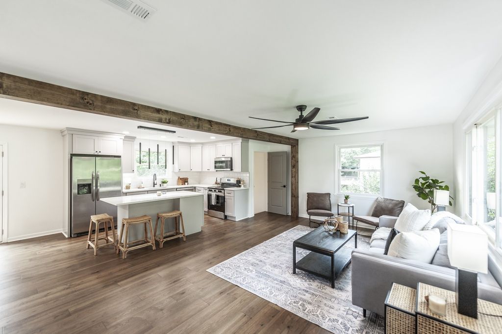 104 Dolphus Dr, Hendersonville, TN 37075