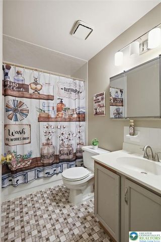 2668 Rolling Green Place, Lower Macungie Twp, PA 18062