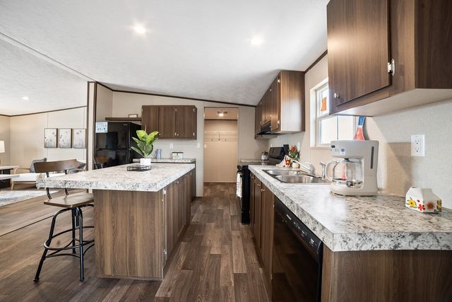 285 Cumberland Trail, Runaway Bay, TX 76426