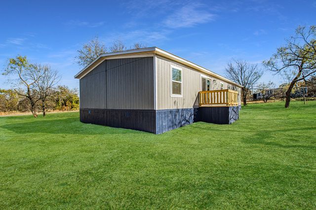 285 Cumberland Trail, Runaway Bay, TX 76426