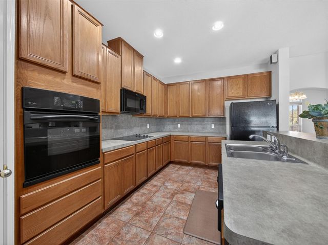 1281 Private Road 7037, Lexington, TX 78947