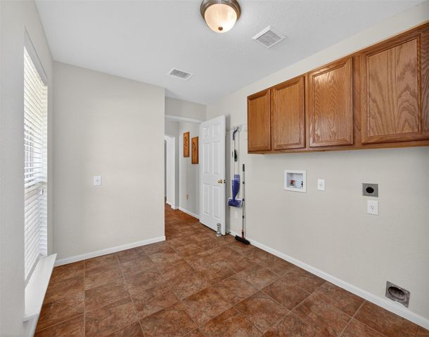 1281 Private Road 7037, Lexington, TX 78947