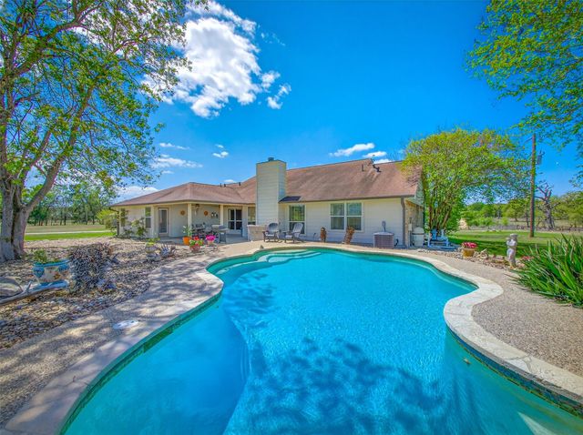 1281 Private Road 7037, Lexington, TX 78947