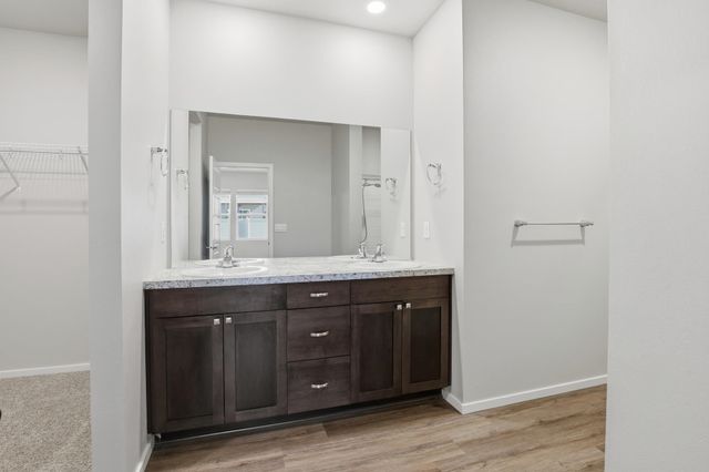 5914 W Georgetown Ln, Spokane, WA 99208