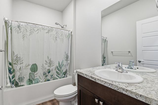 5914 W Georgetown Ln, Spokane, WA 99208