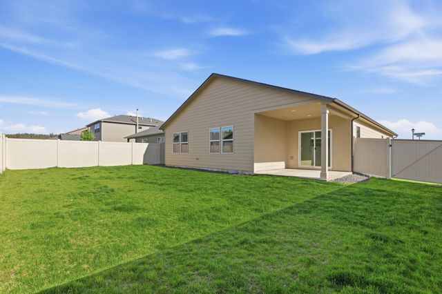 5914 W Georgetown Ln, Spokane, WA 99208