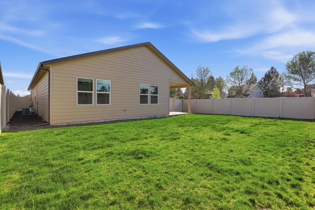 5914 W Georgetown Ln, Spokane, WA 99208