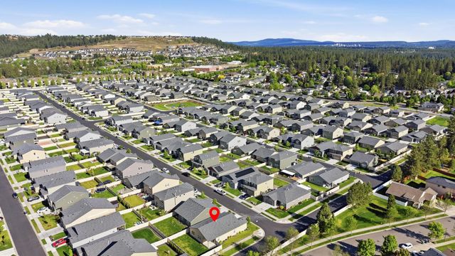 5914 W Georgetown Ln, Spokane, WA 99208