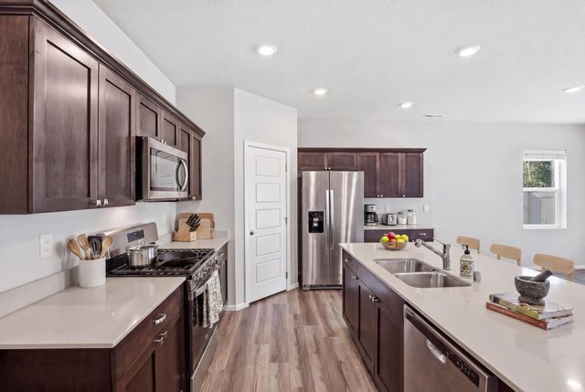 5914 W Georgetown Ln, Spokane, WA 99208